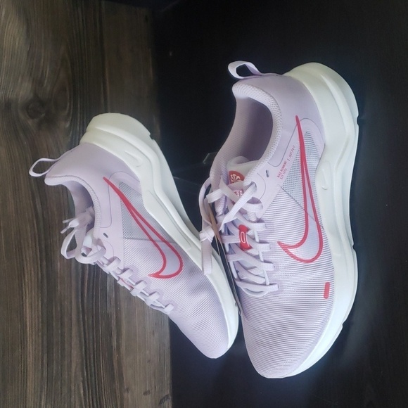 New Nike Downshifter Womens Running Sneakers Size 6.5 Lightweight Gym Purple - Picture 1 of 9